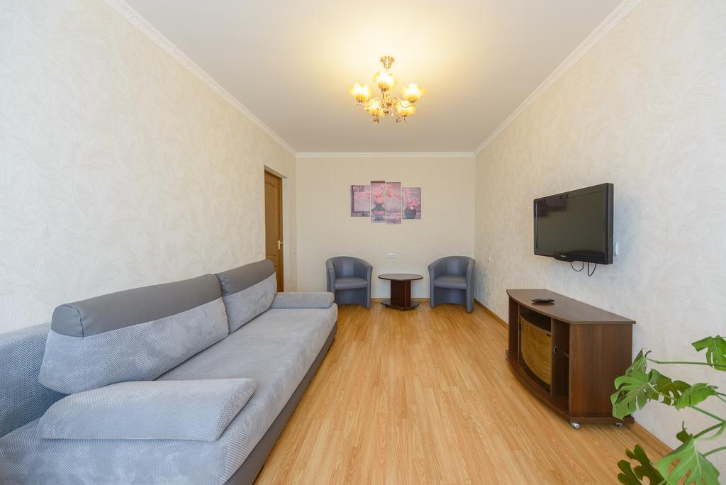 Artal Apartment On Obolonskaya Square 3 Kiev Eksteriør billede