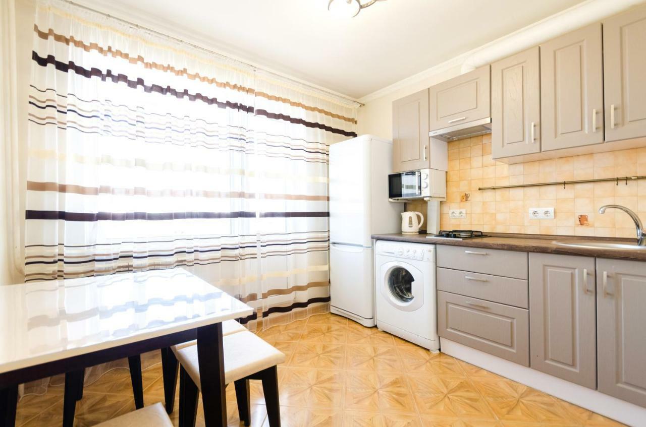 Artal Apartment On Obolonskaya Square 3 Kiev Eksteriør billede