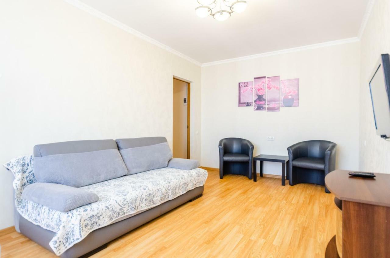 Artal Apartment On Obolonskaya Square 3 Kiev Eksteriør billede